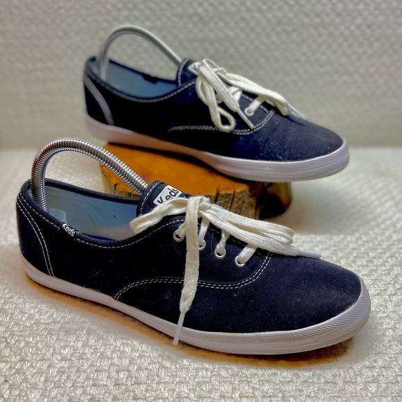 Ked’s Women’s Size 9.5 Champion Casual Low Sneakers WF34100 Black Fabric Lace Up - Picture 1 of 11